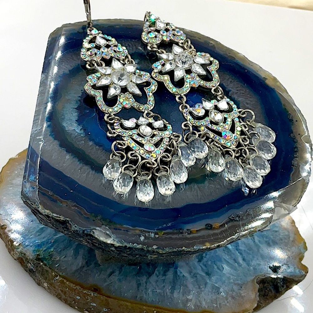 Vtg. Lever Back Three Tiered Earrings With Aurora Borealis Rhinestones - Picture 3 of 5